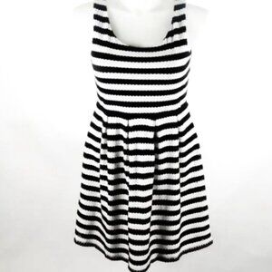ELLE 2 Black & White Sleeveless Knit Eyelet Dress